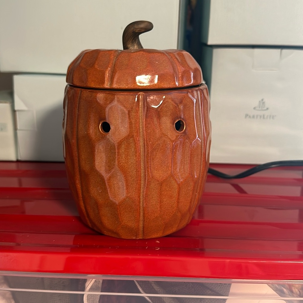 Scentsy electric wax warmer - pumpkin